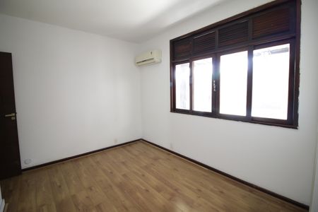 Casa de condomínio para alugar com 330m², 4 quartos e 1 vagaSuíte 1