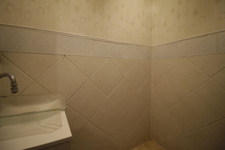 Casa de condomínio para alugar com 330m², 4 quartos e 1 vagaBanheiro Social