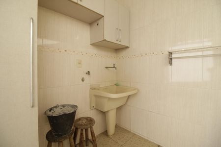 Casa de condomínio para alugar com 330m², 4 quartos e 1 vagaÁrea de Serviço