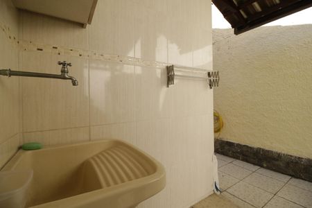 Casa de condomínio para alugar com 330m², 4 quartos e 1 vagaÁrea de Serviço