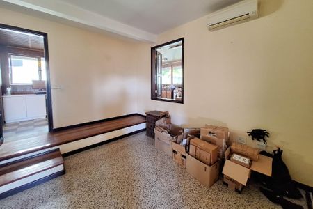 Casa de condomínio para alugar com 590m², 4 quartos e 2 vagasQuarto 2