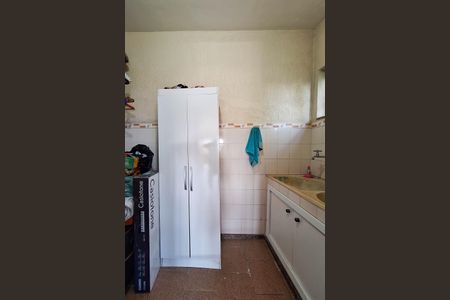 Casa de condomínio para alugar com 590m², 4 quartos e 2 vagasÁrea de Serviço