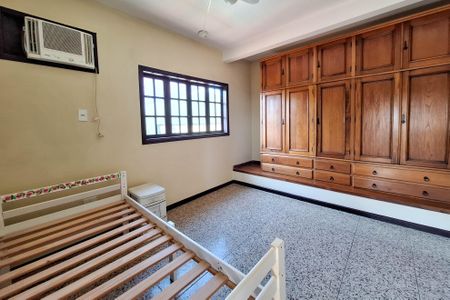 Casa de condomínio para alugar com 590m², 4 quartos e 2 vagasQuarto 1