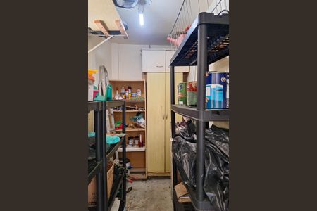 Casa de condomínio para alugar com 590m², 4 quartos e 2 vagasQuarto de Serviço