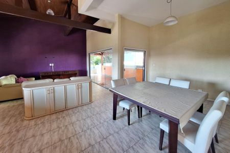 Casa de condomínio para alugar com 590m², 4 quartos e 2 vagasSala 1