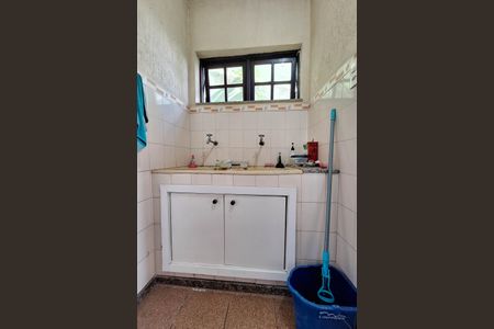 Casa de condomínio para alugar com 590m², 4 quartos e 2 vagasÁrea de Serviço