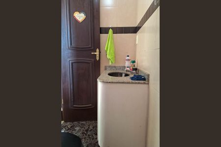 Casa de condomínio para alugar com 590m², 4 quartos e 2 vagasBanheiro Social