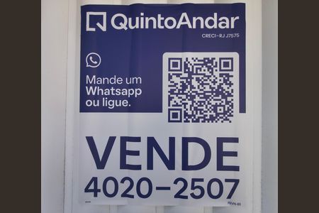 Casa à venda com 645m², 6 quartos e 5 vagas Casa à venda com 645m², 6 quartos e 5 vagasPlaca