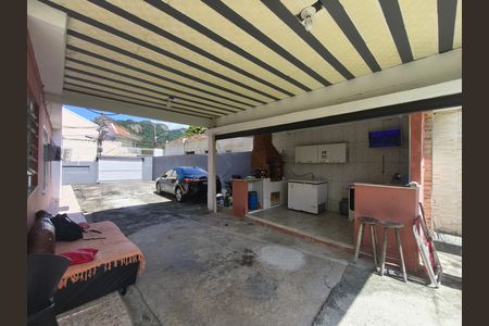 Casa à venda com 645m², 6 quartos e 5 vagas Casa à venda com 645m², 6 quartos e 5 vagasGaragem