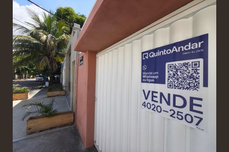 Casa à venda com 645m², 6 quartos e 5 vagas Casa à venda com 645m², 6 quartos e 5 vagasPlaca