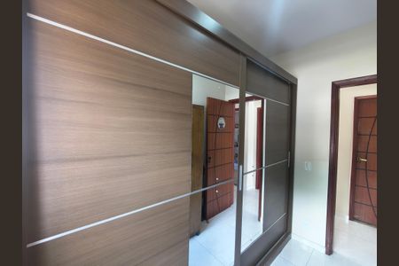 Casa à venda com 645m², 6 quartos e 5 vagas Casa à venda com 645m², 6 quartos e 5 vagasQuarto 5