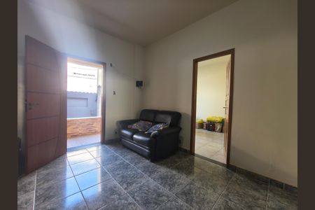 Casa à venda com 645m², 6 quartos e 5 vagas Casa à venda com 645m², 6 quartos e 5 vagasSala