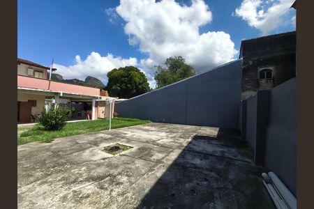 Casa à venda com 645m², 6 quartos e 5 vagas Casa à venda com 645m², 6 quartos e 5 vagasQuintal