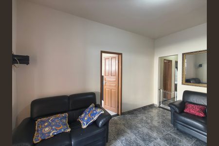 Casa à venda com 645m², 6 quartos e 5 vagas Casa à venda com 645m², 6 quartos e 5 vagasSala