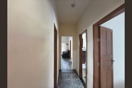 Casa à venda com 645m², 6 quartos e 5 vagas Casa à venda com 645m², 6 quartos e 5 vagasCorredor - Circulação