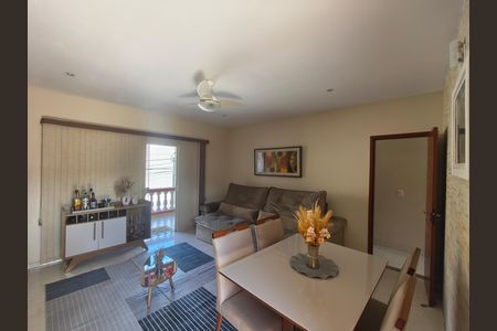 Casa à venda com 645m², 6 quartos e 5 vagas Casa à venda com 645m², 6 quartos e 5 vagasSala 2