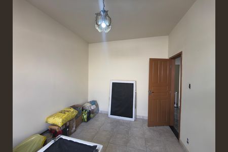 Casa à venda com 645m², 6 quartos e 5 vagas Casa à venda com 645m², 6 quartos e 5 vagasQuarto 1