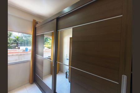 Casa à venda com 645m², 6 quartos e 5 vagas Casa à venda com 645m², 6 quartos e 5 vagasQuarto 5