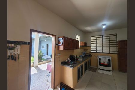 Casa à venda com 645m², 6 quartos e 5 vagas Casa à venda com 645m², 6 quartos e 5 vagasCozinha
