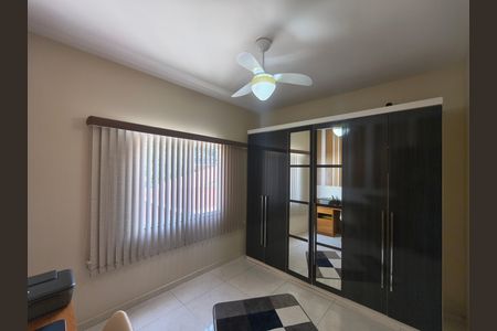 Casa à venda com 645m², 6 quartos e 5 vagas Casa à venda com 645m², 6 quartos e 5 vagasQuarto 4