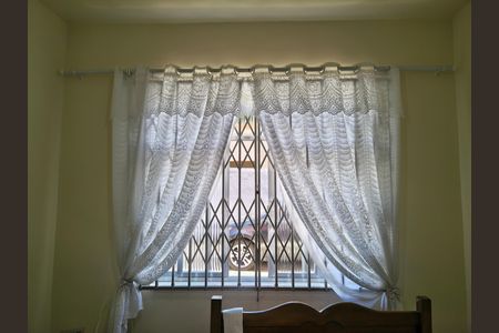 Casa à venda com 645m², 6 quartos e 5 vagas Casa à venda com 645m², 6 quartos e 5 vagasJanela - Quarto 3