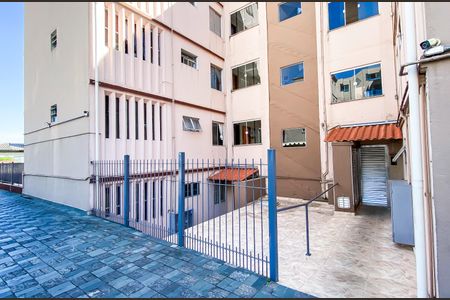 Apartamento à venda com 48m², 2 quartos e 1 vaga Apartamento à venda com 48m², 2 quartos e 1 vagaEntrada