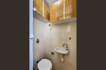 Apartamento à venda com 70m², 3 quartos e 1 vagaBanheiro de Serviço 