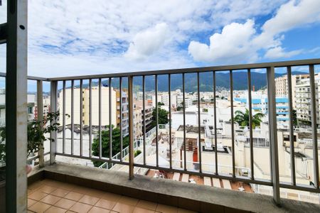 Apartamento à venda com 70m², 3 quartos e 1 vagaVaranda 