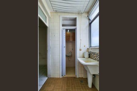 Apartamento à venda com 70m², 3 quartos e 1 vagaÁrea de Serviço 