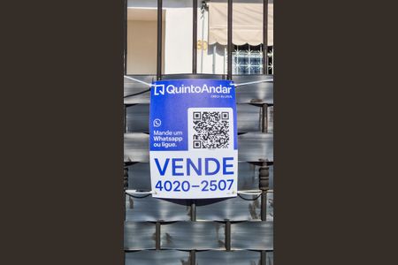 Casa à venda com 226m², 4 quartos e 2 vagasFrente do Imóvel e Plaquinha 