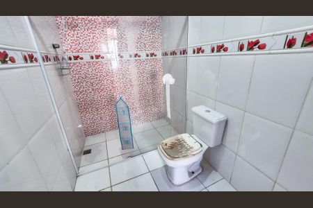 Casa à venda com 226m², 4 quartos e 2 vagasBanheiro Social 