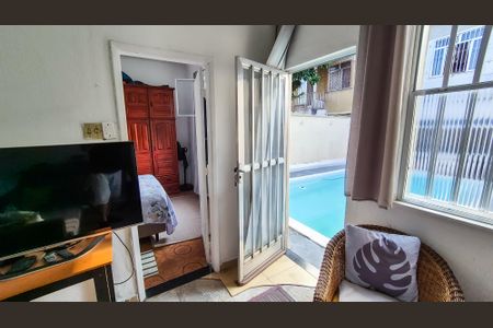 Casa à venda com 226m², 4 quartos e 2 vagasEdícula - Sala  