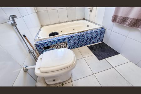 Casa à venda com 226m², 4 quartos e 2 vagas2º Andar - Quarto 2 - Banheiro - Suíte 