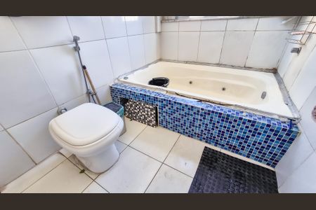 Casa à venda com 226m², 4 quartos e 2 vagas2º Andar - Quarto 2 - Banheiro - Suíte 