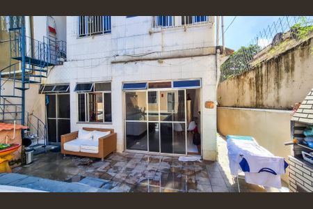 Casa à venda com 226m², 4 quartos e 2 vagasÁrea externa 