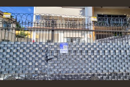 Casa à venda com 226m², 4 quartos e 2 vagasFrente do Imóvel e Plaquinha 