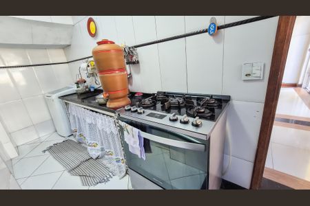 Casa à venda com 226m², 4 quartos e 2 vagasCozinha 