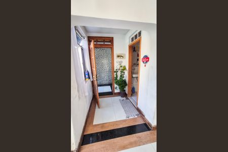 Casa à venda com 226m², 4 quartos e 2 vagasAcesso a cozinha e banheiro Social 