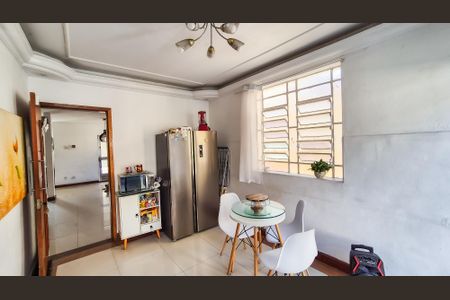 Casa à venda com 226m², 4 quartos e 2 vagasSala De Jantar
