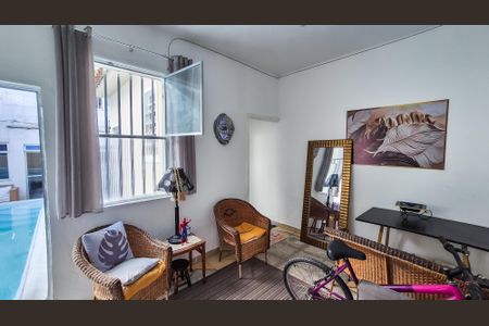 Casa à venda com 226m², 4 quartos e 2 vagasEdícula - Sala  