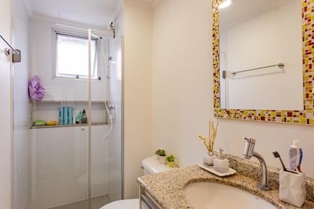 Banheiro  de apartamento à venda com 2 quartos, 60m² em Vila Moraes, São Paulo