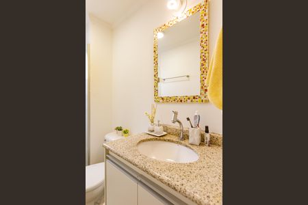 Banheiro  de apartamento à venda com 2 quartos, 60m² em Vila Moraes, São Paulo