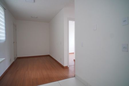 Sala de apartamento para alugar com 2 quartos, 42m² em Rubem Berta, Porto Alegre