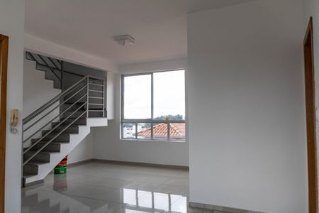 Sala 1 de apartamento para alugar com 3 quartos, 95m² em Barreiro, Belo Horizonte