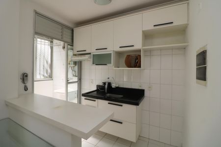 Apartamento à venda com 54m², 2 quartos e 1 vagaCozinha