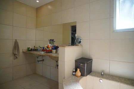 Casa à venda com 100m², 3 quartos e 2 vagasBanheiro do Quarto 3
