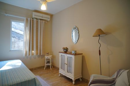 Casa à venda com 100m², 3 quartos e 2 vagasQuarto 1