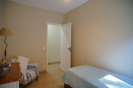 Casa à venda com 100m², 3 quartos e 2 vagasQuarto 1