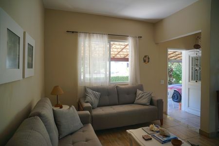 Sala de casa à venda com 3 quartos, 100m² em Itaipu, Niterói