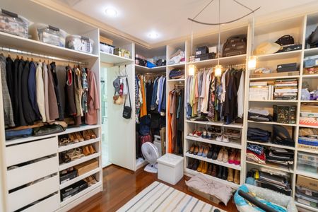 Closet da suíte de apartamento à venda com 1 quarto, 71m² em Centro Histórico, Porto Alegre
